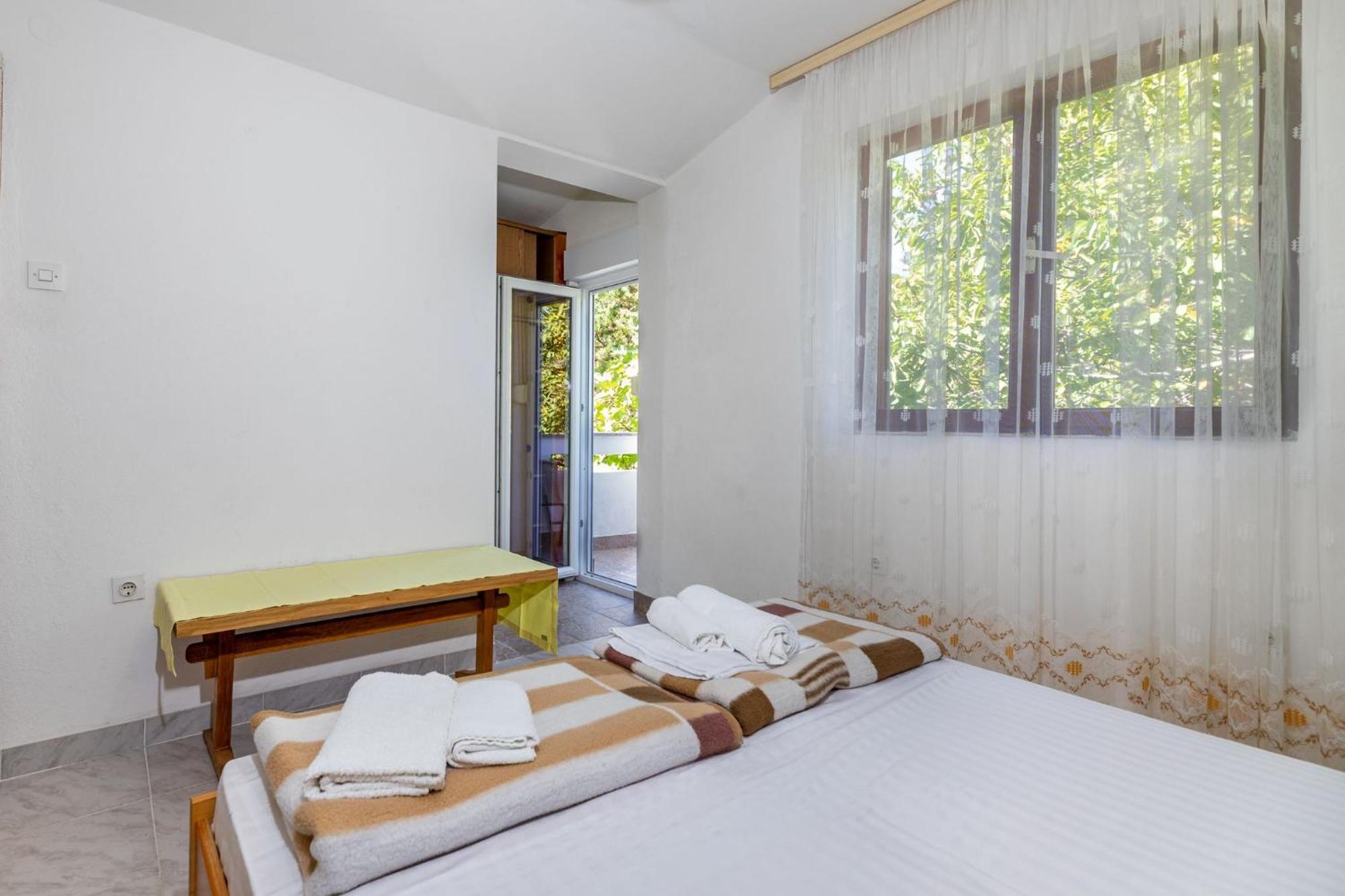 Apartments Janko Zarok Baska  Luaran gambar